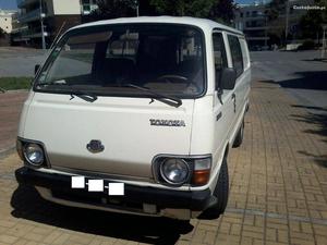 Toyota HiAce cc Maio/82 - à venda - Comerciais / Van,