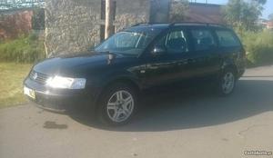 VW Passat 1.9 TDI 115CV Junho/99 - à venda - Ligeiros