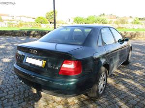 Audi A4 TDI 110cv A/C Junho/96 - à venda - Ligeiros