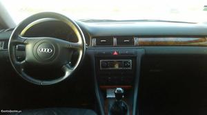 Audi A6 xx xx xx Fevereiro/01 - à venda - Ligeiros