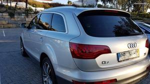 Audi Q7 4L Agosto/10 - à venda - Monovolume / SUV, Faro -