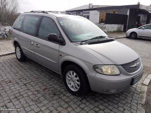 Chrysler Voyager LX Julho/01 - à venda - Ligeiros