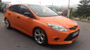 Ford Focus cv Julho/12 - à venda - Ligeiros