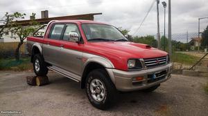 Mitsubishi Strakar LX4 Março/97 - à venda - Pick-up/