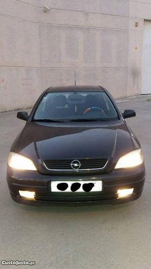 Opel Astra v um só dono Fevereiro/01 - à venda -