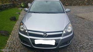 Opel Corsa C 1.3CDTi 5P Junho/05 - à venda - Ligeiros