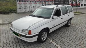 Opel Kadett 1.7d d.assistida Abril/88 - à venda - Ligeiros