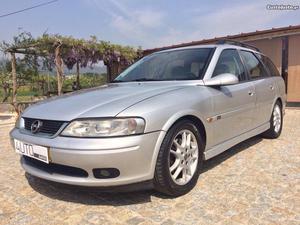 Opel Vectra v Sport Fevereiro/02 - à venda - Ligeiros