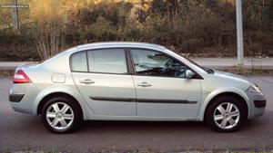 Renault Mégane 1.5DCI 100CV 5LUG Março/04 - à venda -