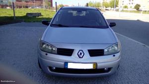 Renault Mégane 1.5dci 100cv A/C Abril/05 - à venda -