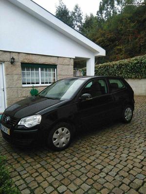 VW Polo 1.4 tdi 80cv 5 lugares Novembro/06 - à venda -