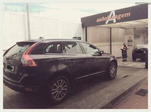 Volvo XC 60 D5 AWD SUMMUM Abril/10 - à venda - Monovolume /