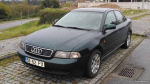 Audi A4 1.6 (B5) Confort Junho/95 - à venda - Ligeiros