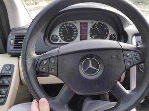 Mercedes-Benz B 180 B  CV Fevereiro/06 - à venda -