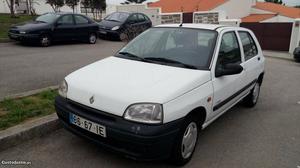 Renault Clio 1.2 oásis Março/97 - à venda - Ligeiros