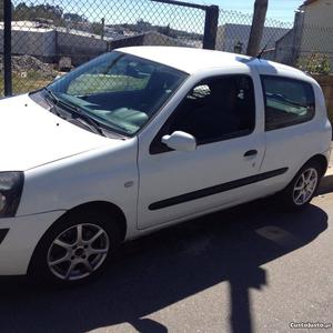 Renault Clio 1.5 Abril/03 - à venda - Ligeiros Passageiros,