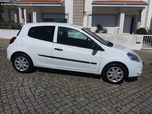 Renault Clio 1.5 dci c/ac Abril/12 - à venda - Comerciais /