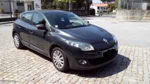 Renault Mégane 1.5 DCI 110 cv Junho/13 - à venda -