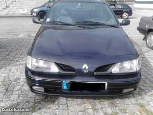 Renault Mégane 1.9 td Outubro/97 - à venda - Comerciais /