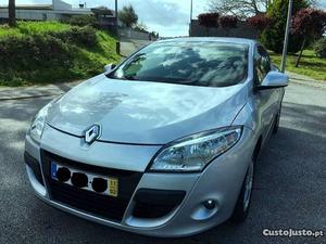 Renault Mégane Coupé 1.5 dCi 110 Fevereiro/11 - à venda -