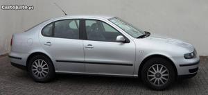 Seat Toledo v - 105 cv. Outubro/00 - à venda -