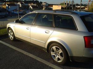 Audi A4 Avant 1.9tdi Outubro/02 - à venda - Ligeiros