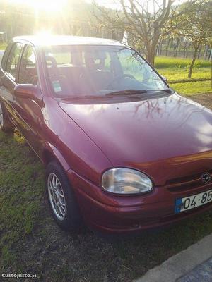 Opel Corsa 782 A4 Dezembro/93 - à venda - Ligeiros