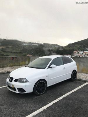 Seat Ibiza sport tdi Julho/06 - à venda - Comerciais / Van,