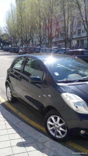 Toyota Yaris 1.4 D4D Junho/07 - à venda - Comerciais / Van,