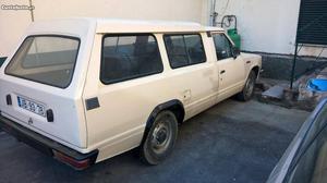 Nissan Pick Up van Maio/88 - à venda - Ligeiros