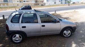 Opel Corsa 1.4 ipo até  Fevereiro/96 - à venda -