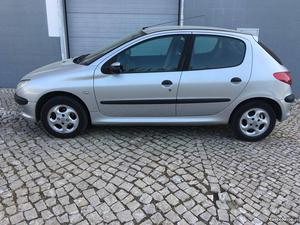 Peugeot  HDI 70cv 5portas Março/03 - à venda -