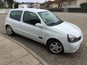 Renault Clio 1.5 dci 80 cv aceito retoma Julho/04 - à venda