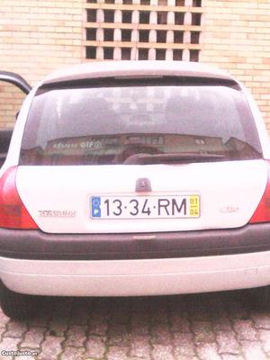 Renault Clio  v Abril/01 - à venda - Ligeiros