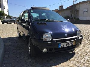 Renault Twingo 1.2 automático aceito retoma Setembro/02 -
