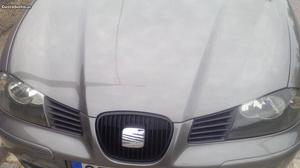 Seat Cordoba 6 l Setembro/04 - à venda - Ligeiros