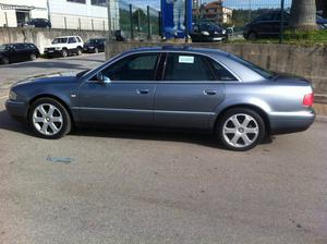 Audi A8 2.5 TDI V6 Março/00 - à venda - Ligeiros