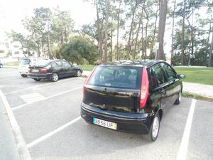 Fiat Punto 1.2 8v Outubro/02 - à venda - Ligeiros