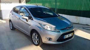 Ford Fiesta 1.2 TITANIUM Novembro/12 - à venda - Ligeiros