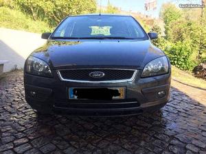 Ford Focus 16S cv) Maio/06 - à venda - Ligeiros