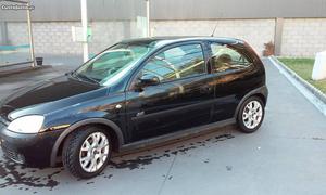 Opel Corsa C 1.2 Sport 16 v Dezembro/00 - à venda -