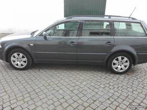 VW Passat vr 1.9TDI 130cv Março/03 - à venda - Ligeiros
