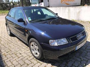 Audi A3 1.6 Atractive Fevereiro/00 - à venda - Ligeiros