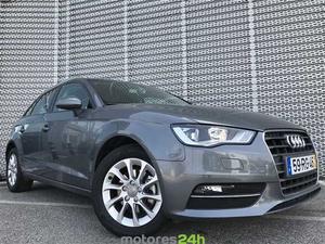 Audi A3 Sportback 1.6 TDi B.Line Attraction