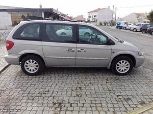 Chrysler Voyager 2.5 crd aceito retoma Maio/01 - à venda -