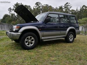 Mitsubishi Pajero 2.8 GLS Full extras Dezembro/96 - à venda