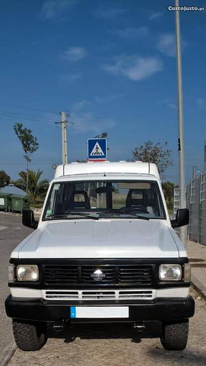 Nissan Patrol 260 Agosto/94 - à venda - Pick-up/