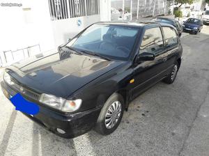 Nissan Sunny Sanny 1.4 Abril/92 - à venda - Ligeiros