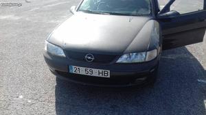 Opel Vectra v Julho/96 - à venda - Ligeiros