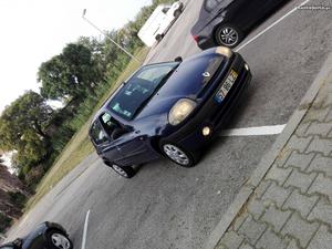 Renault Clio 1.2 5p Outubro/98 - à venda - Ligeiros